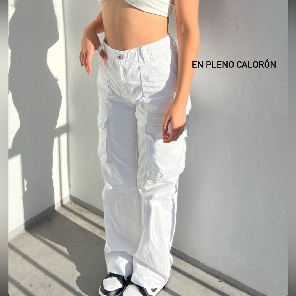 Cargo pants - Picture 2 of 3